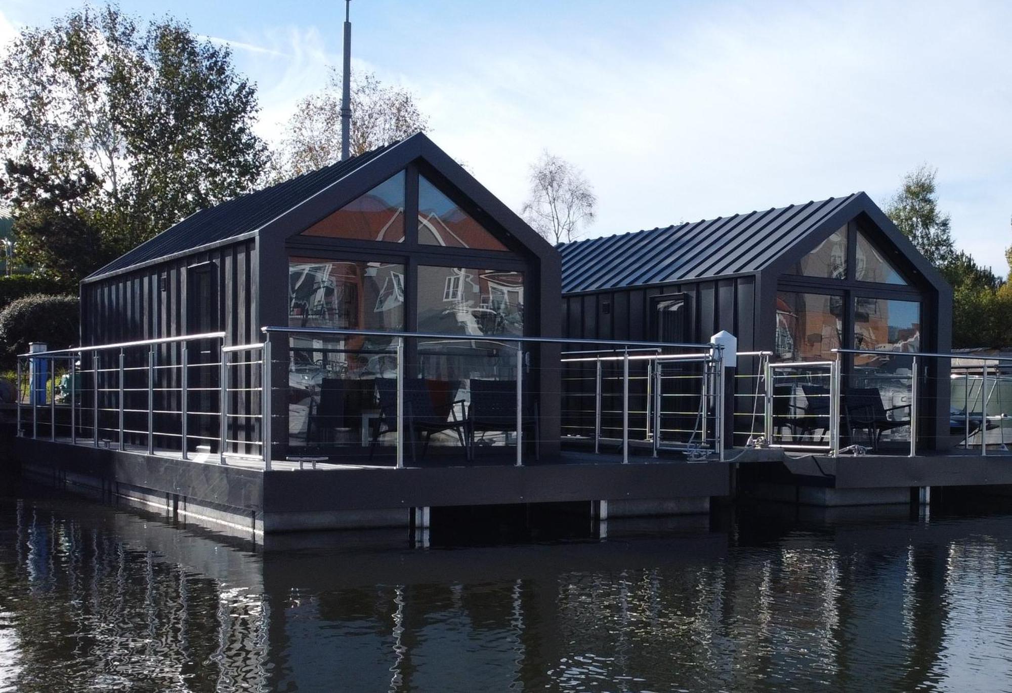 Lincoln Floating Holidays Extérieur photo